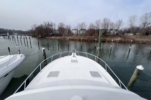 2003 Luhrs 40 Convertible thumbnail 23