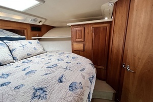 2003 Luhrs 40 Convertible thumbnail 47