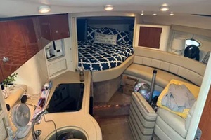 2001 Monterey 322 Cruiser thumbnail 22