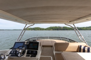 2018 Sea Ray L650 FLY thumbnail 39