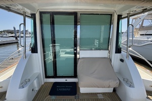 2019 Sabre 45 Express thumbnail 7
