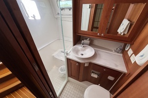 2019 Sabre 45 Express thumbnail 24