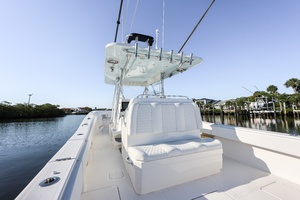 2016 Invincible 39 Open Fisherman thumbnail 28