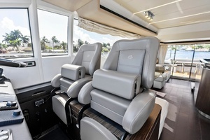 2020 Azimut Flybridge thumbnail 32
