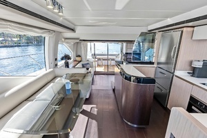 2020 Azimut Flybridge thumbnail 29
