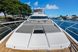 2020 Azimut Flybridge thumbnail 20
