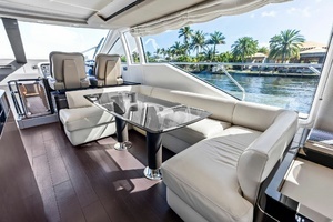 2020 Azimut Flybridge thumbnail 21