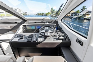 2020 Azimut Flybridge thumbnail 33