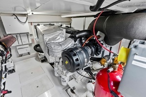 2020 Azimut Flybridge thumbnail 55