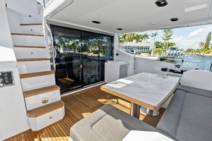 2020 Azimut Flybridge thumbnail 6
