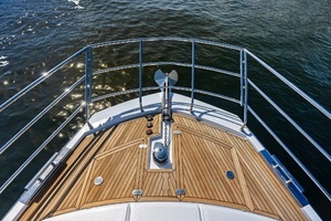 2020 Azimut Flybridge thumbnail 18