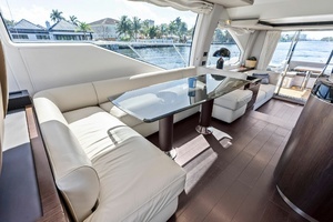 2020 Azimut Flybridge thumbnail 22