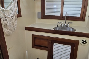 43ft Slocum Yacht For Sale