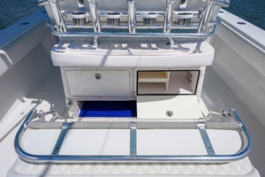 Bahama 41 - Exterior Cockpit