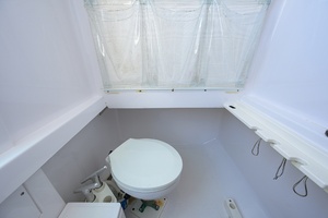 Bahama 41 - Interior Head