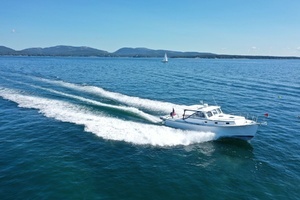 2022 Ellis 36 Express Cruiser thumbnail 31