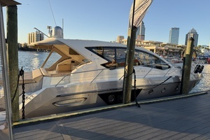 2014 Cranchi M44 HT Hard Top thumbnail 6