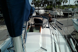 1993 Beneteau thumbnail 11