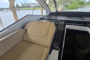 35ft Sea Ray Yacht For Sale