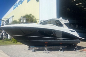 35ft Sea Ray Yacht For Sale
