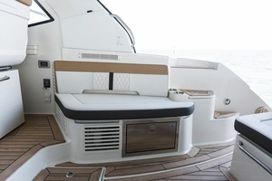 35ft Sea Ray Yacht For Sale