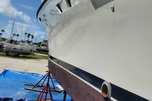 HOOKED 34ft Luhrs Yacht For Sale