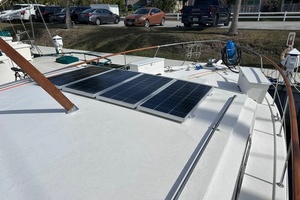 WALKING ON WATER 43ft Hatteras Yacht For Sale