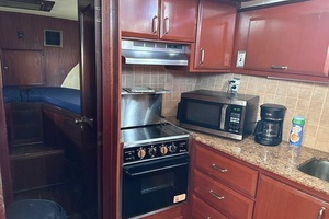WALKING ON WATER 43ft Hatteras Yacht For Sale