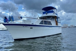 WALKING ON WATER 43ft Hatteras Yacht For Sale