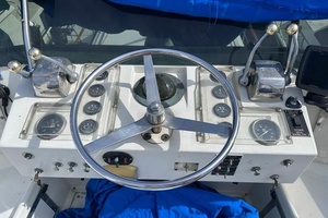 WALKING ON WATER 43ft Hatteras Yacht For Sale