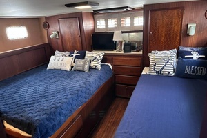 WALKING ON WATER 43ft Hatteras Yacht For Sale