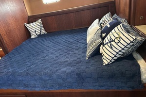 WALKING ON WATER 43ft Hatteras Yacht For Sale