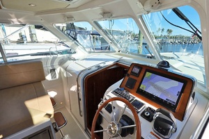 Helm Looking Inboard