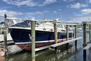 Fwd Port Qtr on Lift