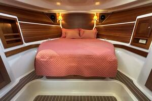 BELLA FAMIGLIA 32ft Back Cove Yacht For Sale