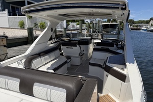 Freedom 32ft Sea Ray Yacht For Sale