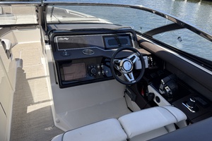 Freedom 32ft Sea Ray Yacht For Sale