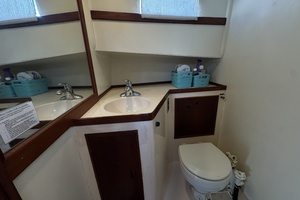 Pond Lily 32ft Grand Banks Yacht For Sale