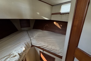 Pond Lily 32ft Grand Banks Yacht For Sale