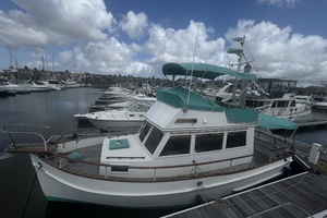 Pond Lily 32ft Grand Banks Yacht For Sale