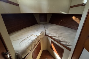 Pond Lily 32ft Grand Banks Yacht For Sale