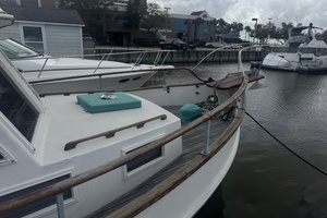 Pond Lily 32ft Grand Banks Yacht For Sale