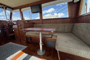 Pond Lily 32ft Grand Banks Yacht For Sale