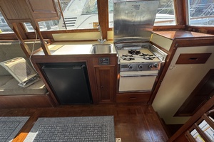 Pond Lily 32ft Grand Banks Yacht For Sale