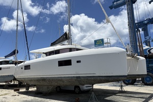 Apres Sail 42ft Lagoon Yacht For Sale