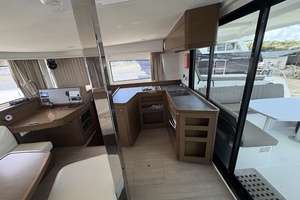 Apres Sail 42ft Lagoon Yacht For Sale