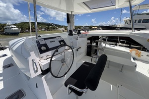 Apres Sail 42ft Lagoon Yacht For Sale