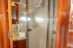 2012 Riviera 50 Sport Yacht thumbnail 9