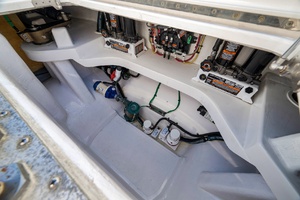 42FT (12.8M) MAG BAY