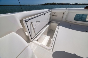 42FT (12.8M) MAG BAY